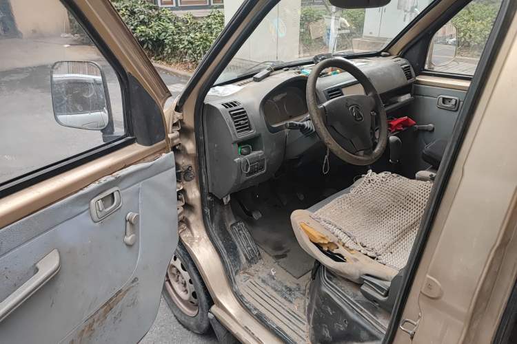 Used BAIC Weiwang 205 2013 1.0L Joy version Driver Seat