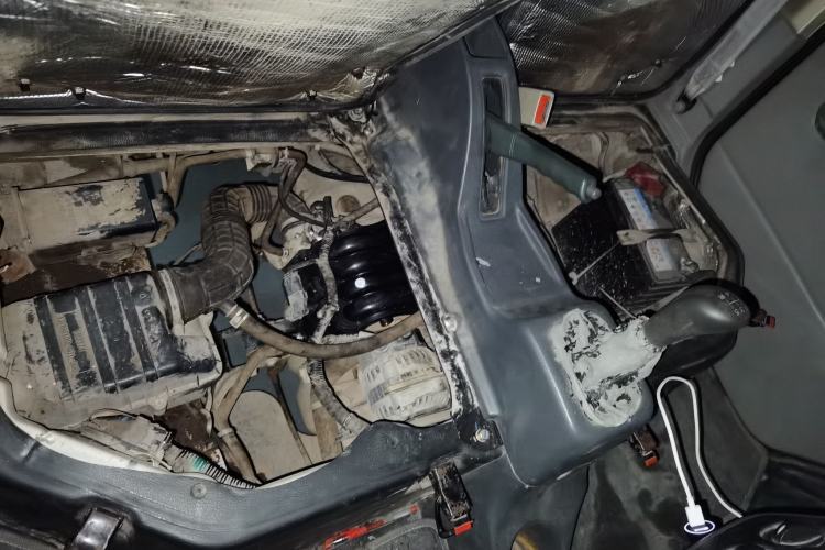 Used BAIC Weiwang 205 2013 1.0L Joy version Engine Bay