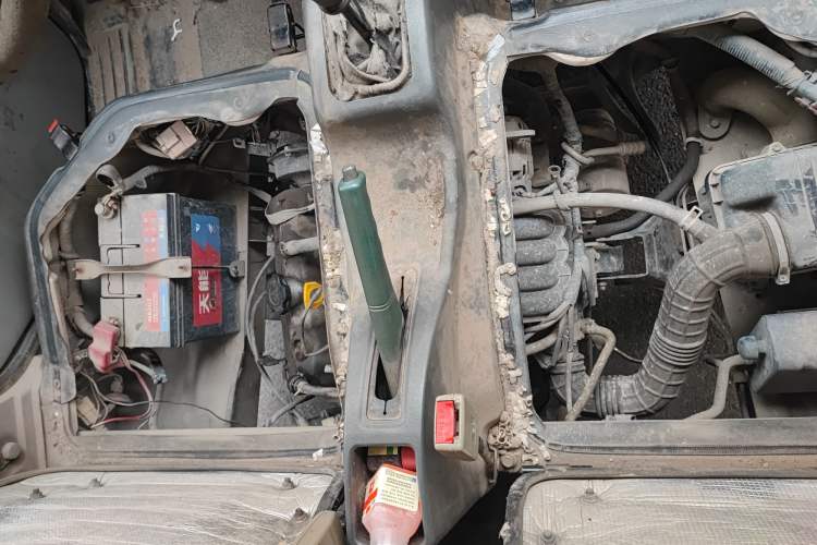 Used BAIC Weiwang 205 2013 1.0L Joy version Engine Bay