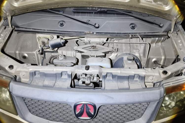Used BAIC Weiwang 205 2013 1.0L Xingye version Engine Bay