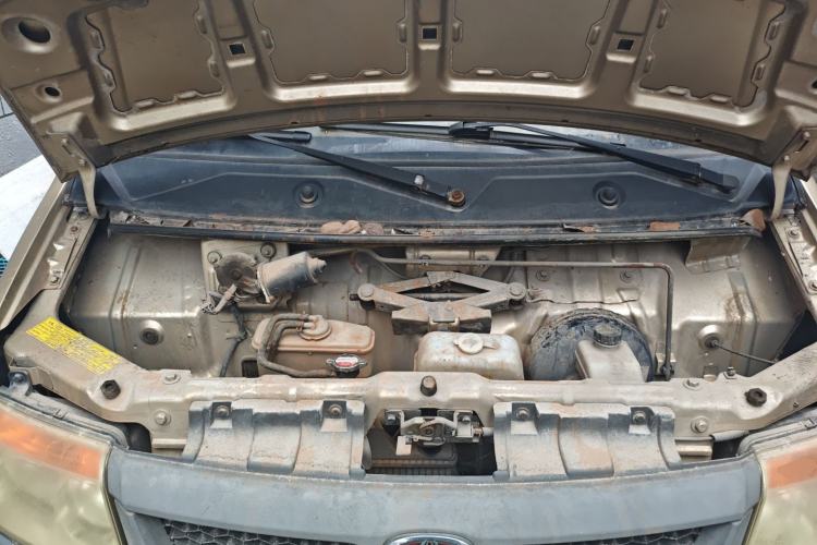 Used BAIC Weiwang 205 2013 1.0L Joy version Engine Bay