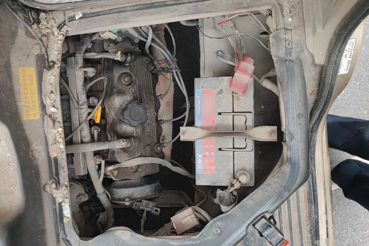 Used BAIC Weiwang 205 2013 1.0L Joy version Engine Bay Left