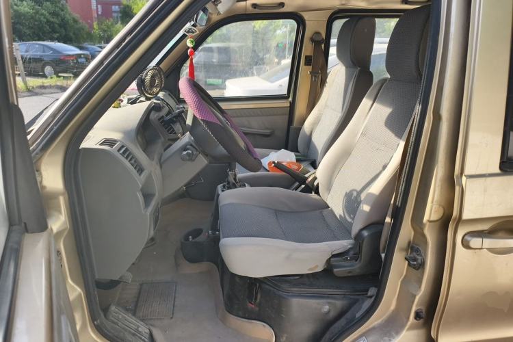 Used BAIC Weiwang 205 2013 1.0L Joy version Left Front Seat