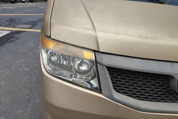 Used BAIC Weiwang 205 2013 1.0L Joy version Right Front Headlight