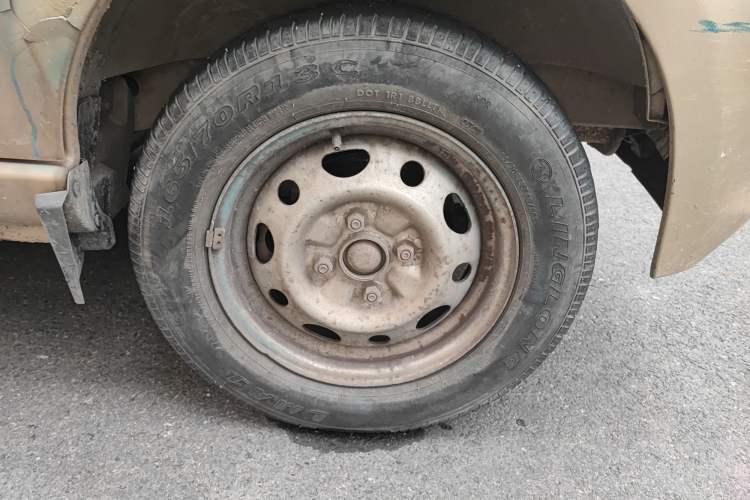 Used BAIC Weiwang 205 2013 1.0L Joy version Right Front Wheel Hub