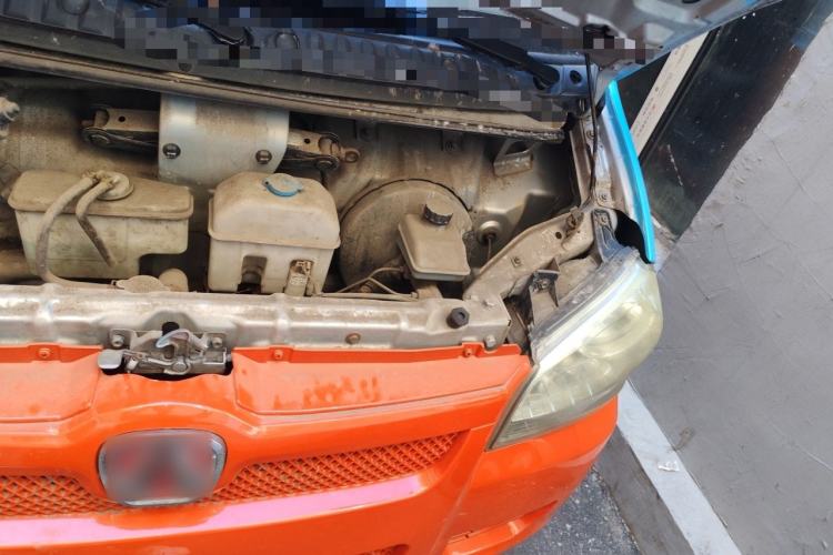 Used BAIC Weiwang 306 2011 1.3L base model 7 seats Engine Bay Left
