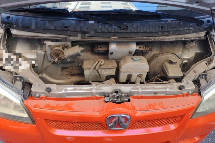 Used BAIC Weiwang 306 2011 1.3L base model 7 seats Engine Bay