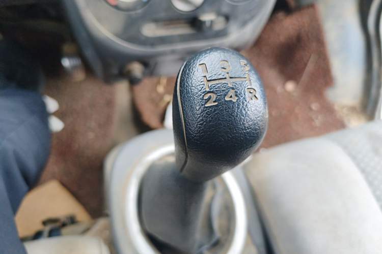 Used BAIC Weiwang 306 2011 1.3L luxury version 8 seats Gear Lever