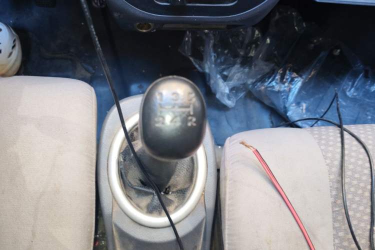 Used BAIC Weiwang 306 2011 1.3L base model 7 seats Gear Lever