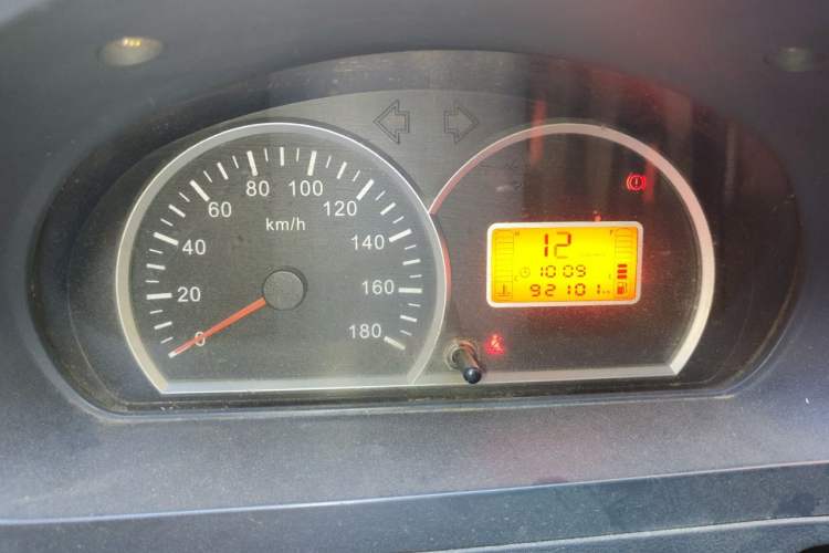 Used BAIC Weiwang 306 2011 1.3L base model 7 seats Instrument Cluster