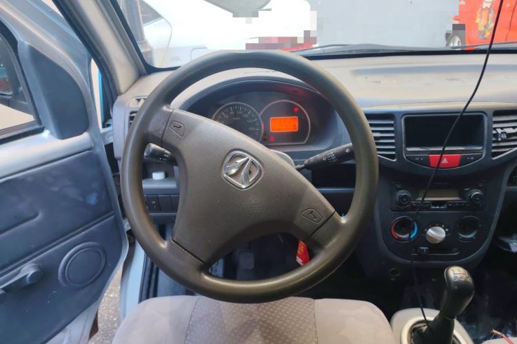 Used BAIC Weiwang 306 2011 1.3L base model 7 seats Steering Wheel