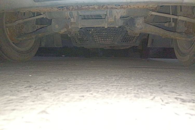 Used BAIC Weiwang 306 2011 1.3L Comfort version 7 seats Chassis Front