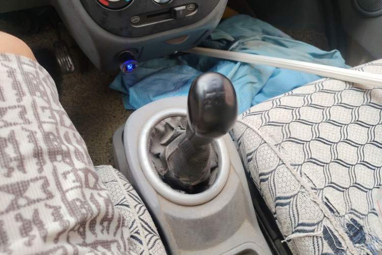 Used BAIC Weiwang 306 2011 1.3L Comfort version 7 seats Gear Lever