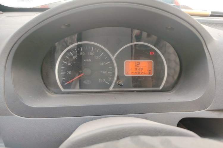 Used BAIC Weiwang 306 2011 1.3L Comfort version 7 seats Odometer Close Up