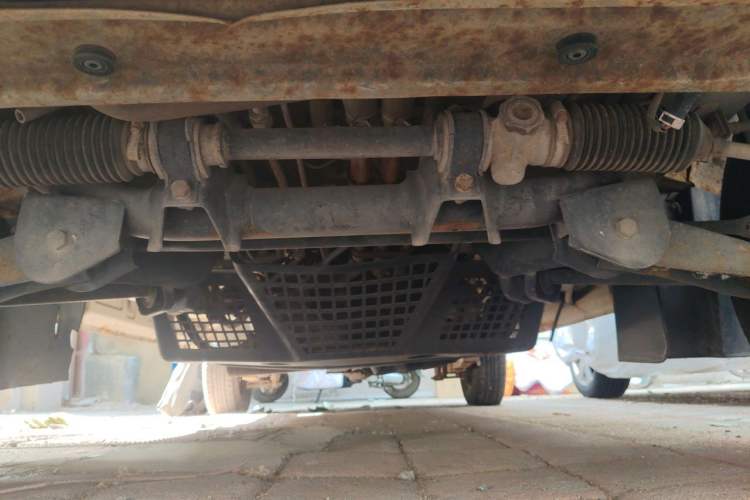 Used BAIC Weiwang 306 2011 1.3L base model 7 seats Chassis Front