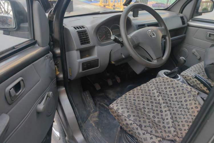 Used BAIC Weiwang 306 2011 1.3L base model 7 seats Driver Seat