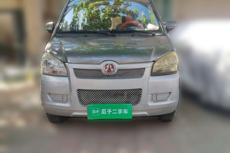 Used BAIC Weiwang 306 2011 1.3L base model 7 seats Front
