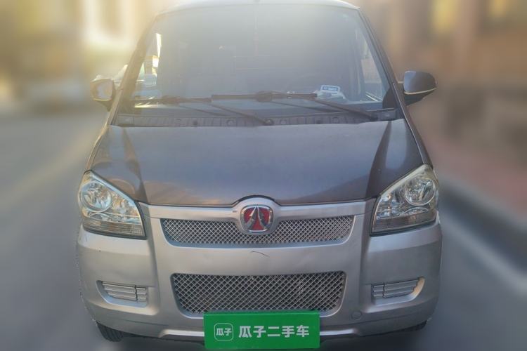 Used BAIC Weiwang 306 2011 1.3L base model 7 seats Front