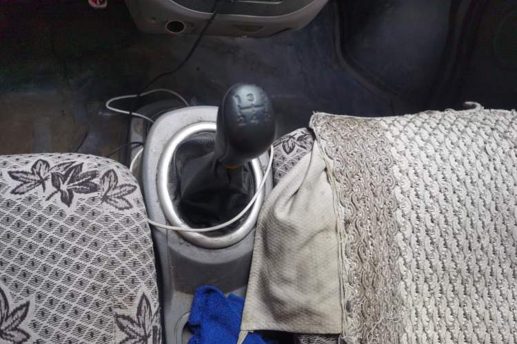Used BAIC Weiwang 306 2011 1.3L Comfort version 7 seats Gear Lever