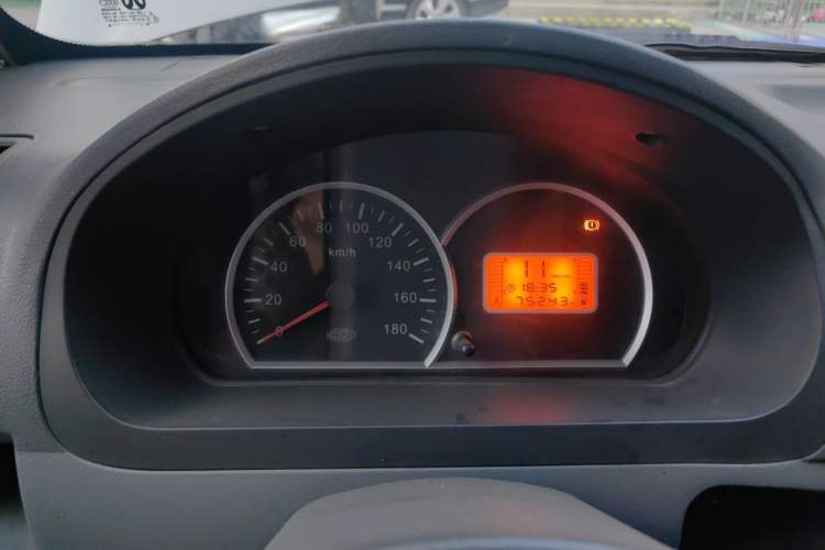 Used BAIC Weiwang 306 2011 1.3L base model 7 seats Instrument Cluster