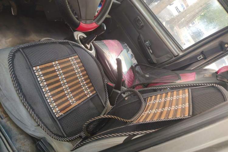 Used BAIC Weiwang 306 2011 1.3L base model 7 seats Left Front Seat