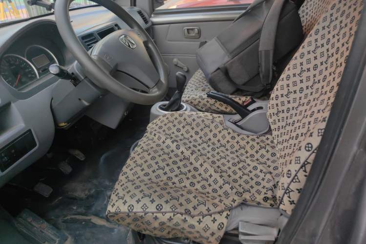 Used BAIC Weiwang 306 2011 1.3L base model 7 seats Left Front Seat