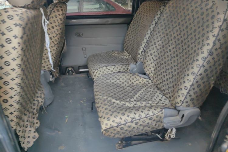 Used BAIC Weiwang 306 2011 1.3L base model 7 seats Left Rear Seat