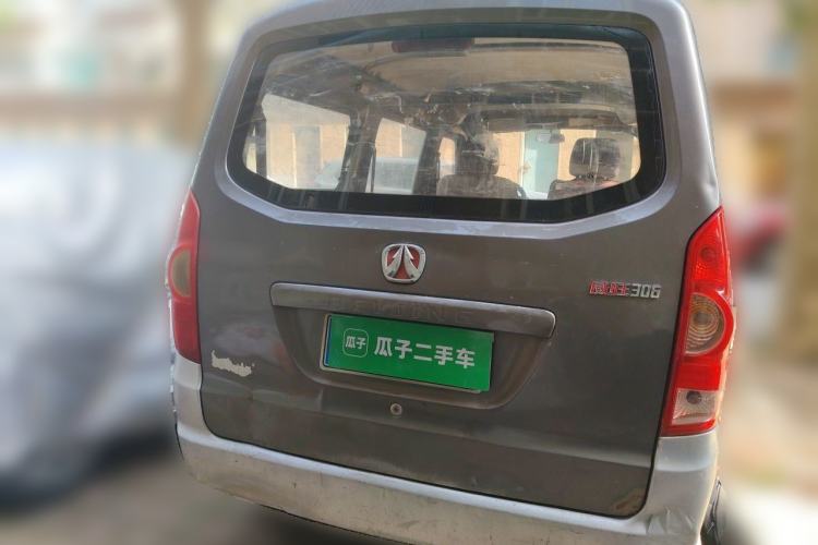 Used BAIC Weiwang 306 2011 1.3L base model 7 seats Rear
