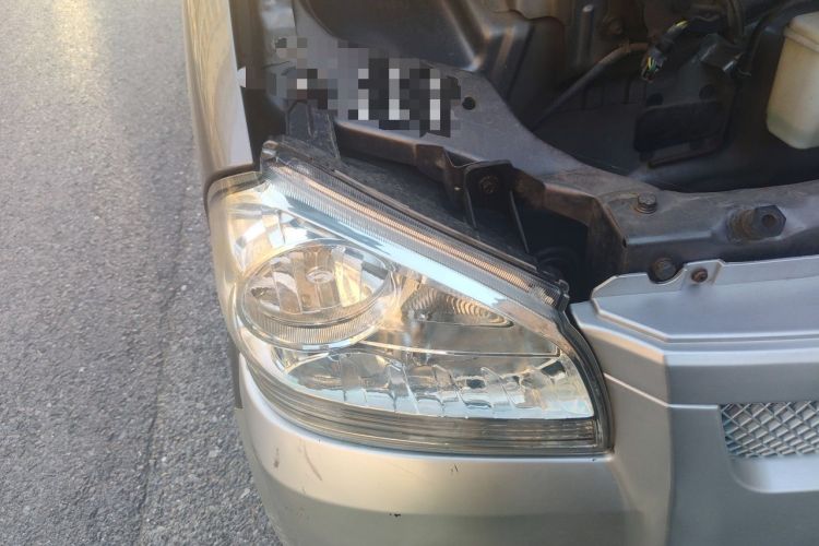 Used BAIC Weiwang 306 2011 1.3L base model 7 seats Right Front Headlight