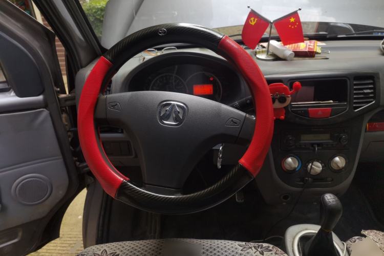 Used BAIC Weiwang 306 2011 1.3L Comfort version 7 seats Steering Wheel