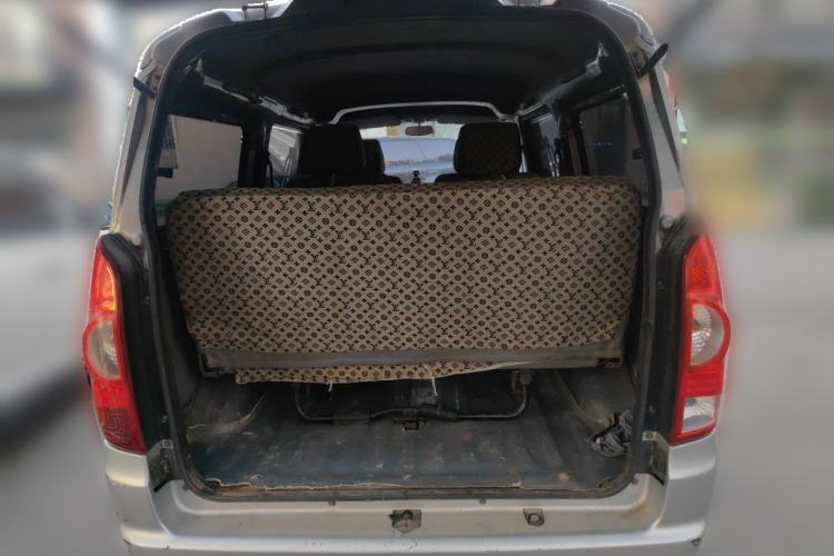 Used BAIC Weiwang 306 2011 1.3L base model 7 seats Trunk