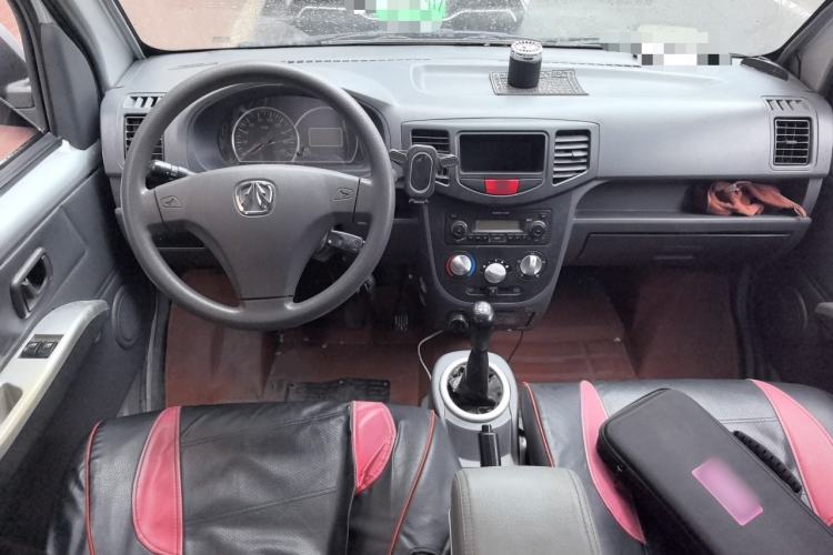 Used BAIC Weiwang 306 2011 1.3L base model 7 seats Center Console