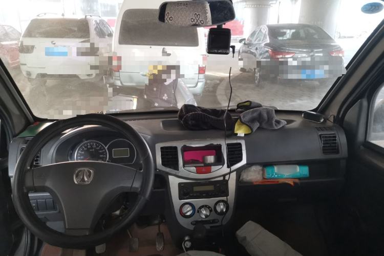 Used BAIC Weiwang 306 2011 1.3L base model 7 seats Center Console
