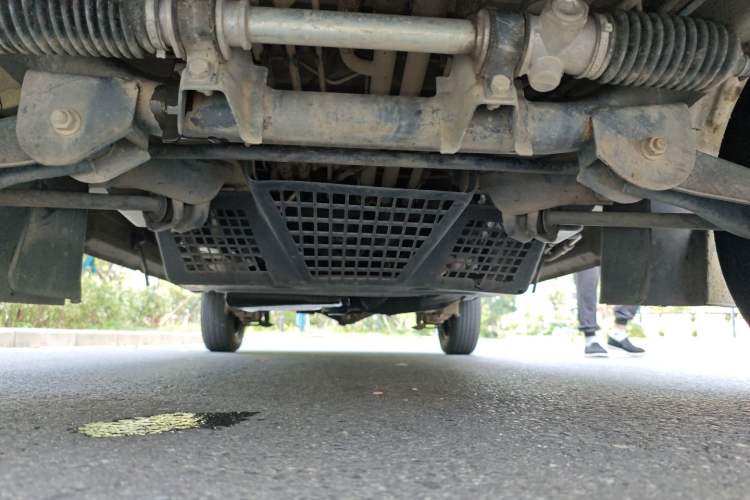 Used BAIC Weiwang 306 2011 1.3L base model 7 seats Chassis Front