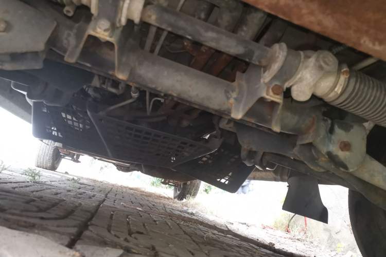 Used BAIC Weiwang 306 2011 1.3L base model 7 seats Chassis Front