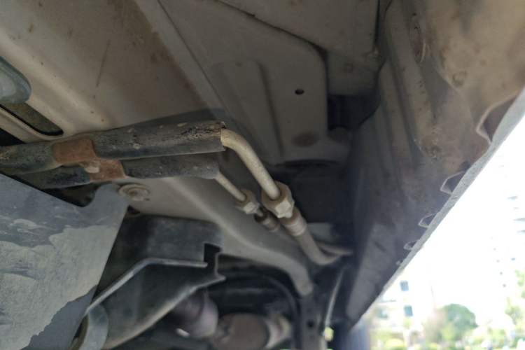 Used BAIC Weiwang 306 2011 1.3L base model 7 seats Chassis Front Left
