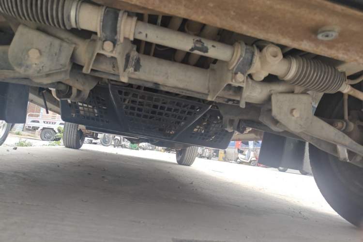 Used BAIC Weiwang 306 2011 1.3L base model 7 seats Chassis Front