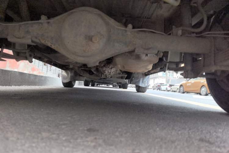 Used BAIC Weiwang 306 2011 1.3L base model 7 seats Chassis Rear