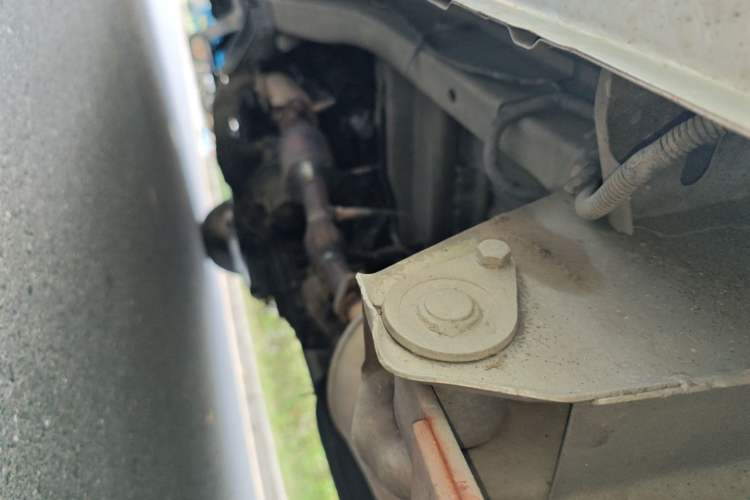 Used BAIC Weiwang 306 2011 1.3L base model 7 seats Chassis Rear Left