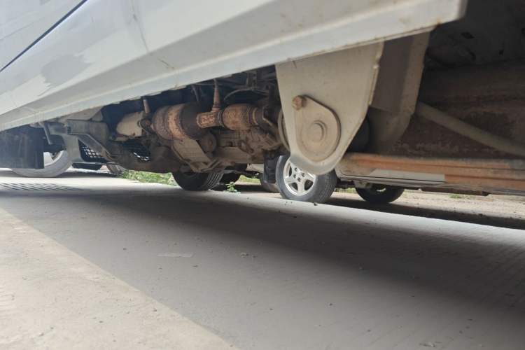 Used BAIC Weiwang 306 2011 1.3L base model 7 seats Chassis Rear Left
