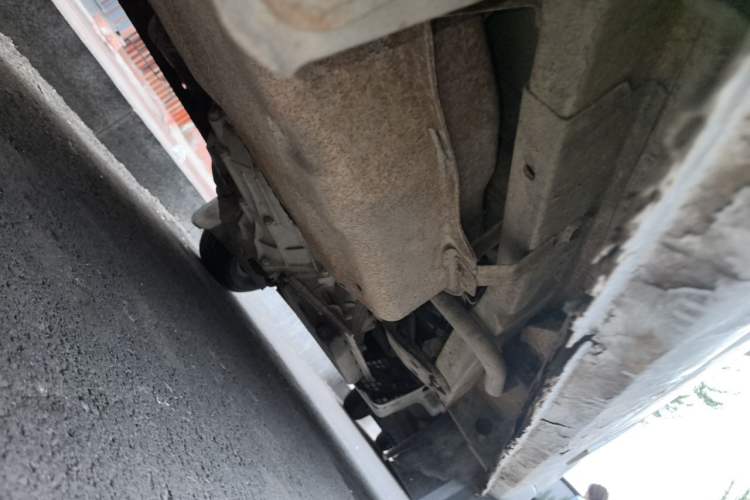 Used BAIC Weiwang 306 2011 1.3L base model 7 seats Chassis Rear Right