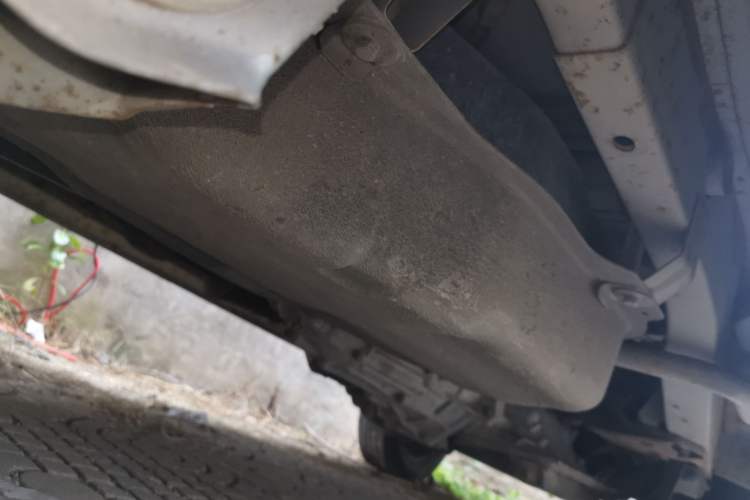 Used BAIC Weiwang 306 2011 1.3L base model 7 seats Chassis Rear Right