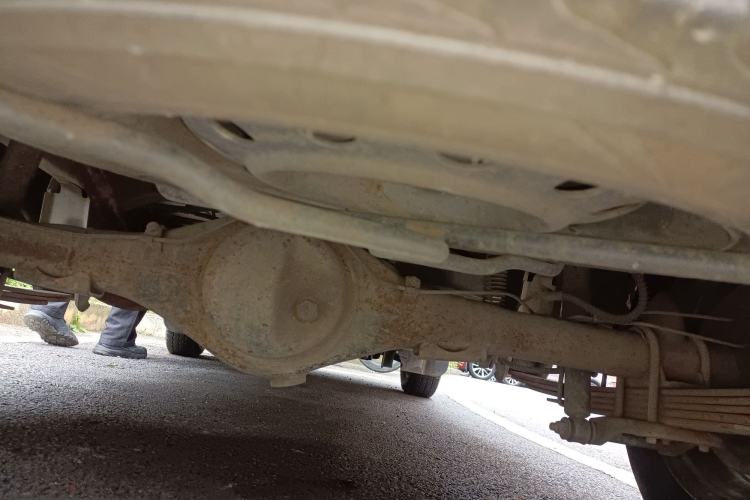 Used BAIC Weiwang 306 2011 1.3L base model 7 seats Chassis Rear
