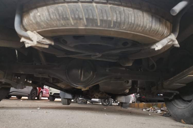 Used BAIC Weiwang 306 2011 1.3L base model 7 seats Chassis Rear
