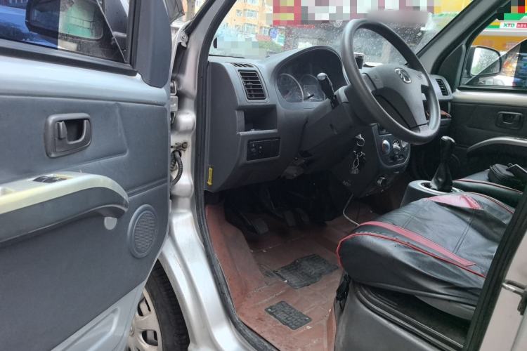 Used BAIC Weiwang 306 2011 1.3L base model 7 seats Driver Seat