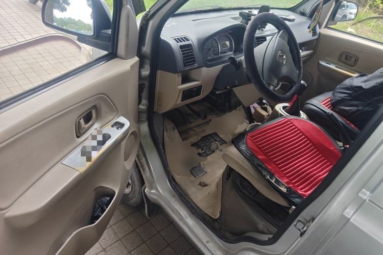 Used BAIC Weiwang 306 2011 1.3L Comfort version 7 seats Driver Seat