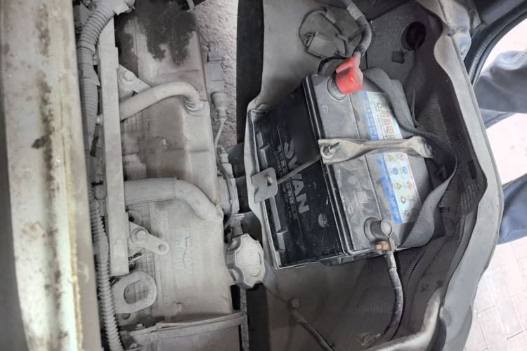 Used BAIC Weiwang 306 2011 1.3L base model 7 seats Engine Bay Left
