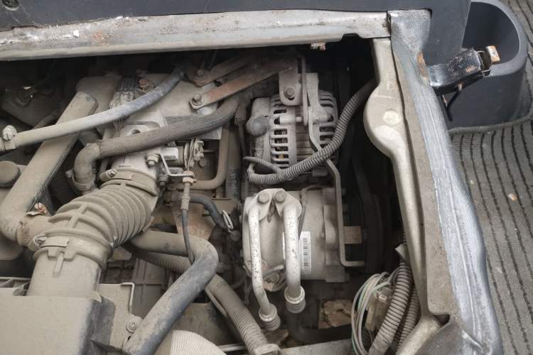 Used BAIC Weiwang 306 2011 1.3L base model 7 seats Engine Bay Left