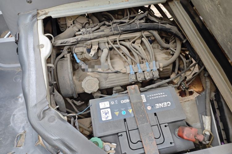 Used BAIC Weiwang 306 2011 1.3L Comfort version 7 seats Engine Bay Left