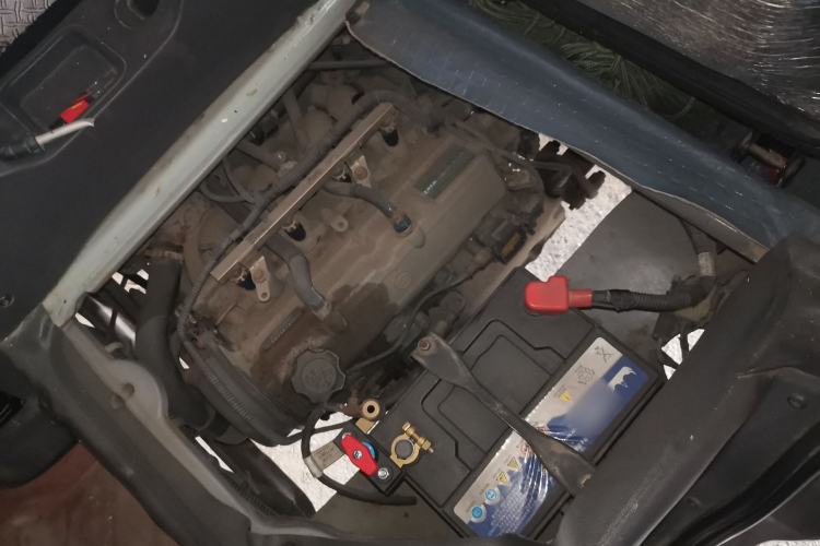 Used BAIC Weiwang 306 2011 1.3L base model 7 seats Engine Bay Left